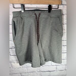 Vineyard Vines Men's 7 Inch On-The-Go Knit Stretch Shorts, Grey, Size‎ small